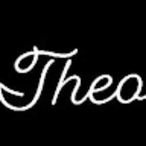 Meet your Posher, Theo